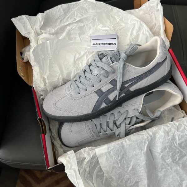 Onitsuka Tiger Tokuten Gum Sole Shoes - Image 2