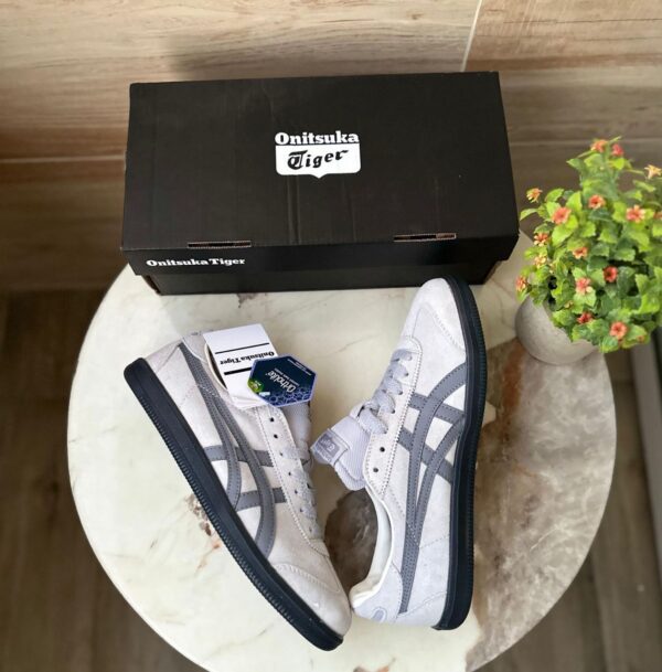Onitsuka Tiger Tokuten Gum Sole Shoes - Image 6